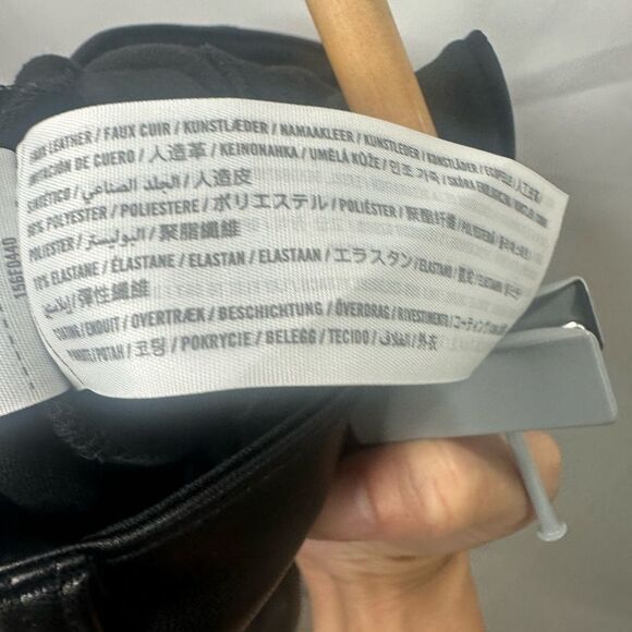 Abercrombie & Fitch 90s Straight Ultra High Rise Black Vegan Leather Pants 27 - Picture 13 of 13